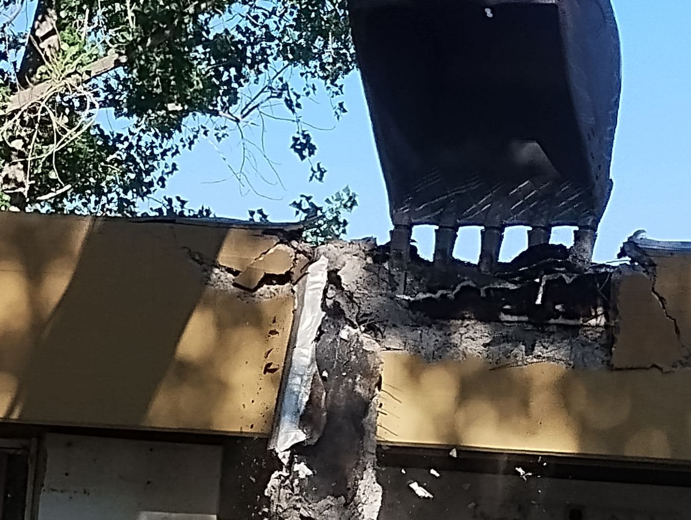 Demolición y movimiento de suelos
